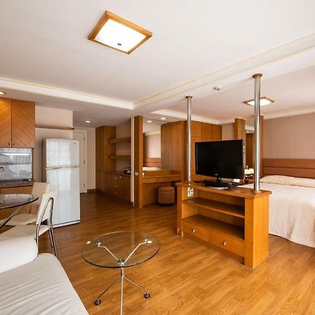 Roseate Ratchada Lejlighedshotel Bangkok Eksteriør billede