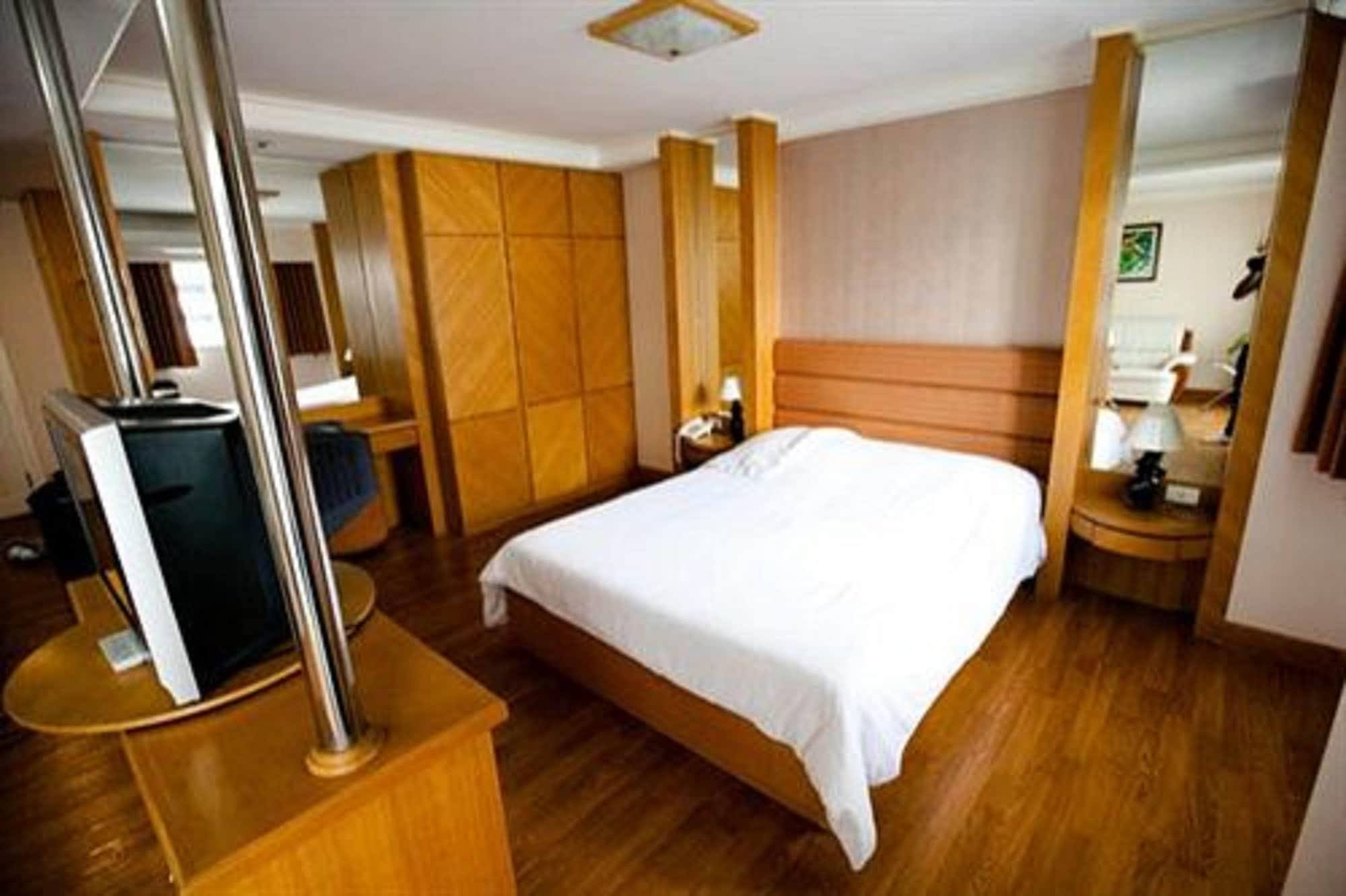 Roseate Ratchada Lejlighedshotel Bangkok Eksteriør billede