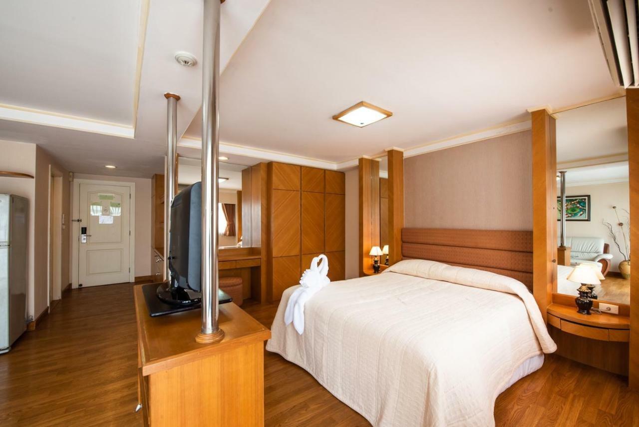 Roseate Ratchada Lejlighedshotel Bangkok Eksteriør billede